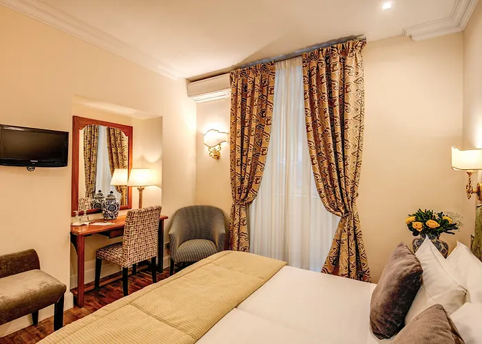 Cortina Otel