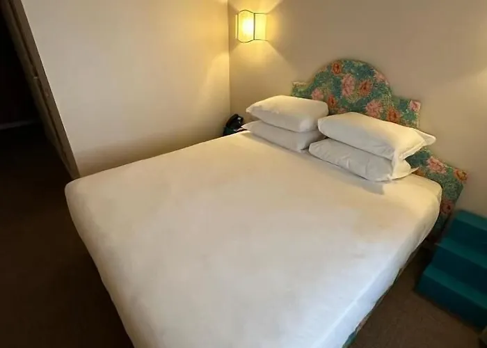 Cortina Otel 3*