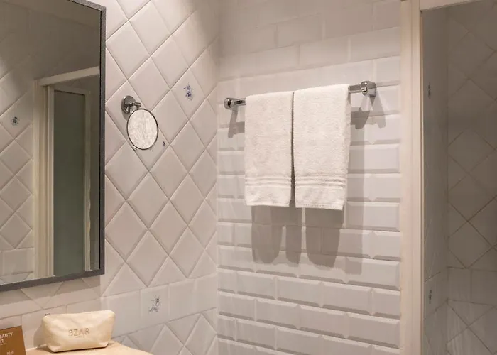 Cortina Otel