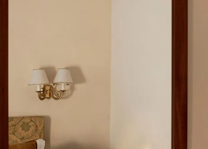 Cortina Otel Roma